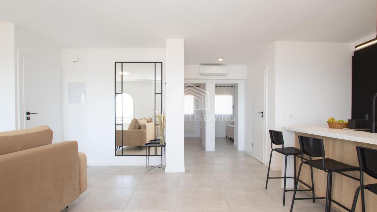 Апартаменты Panoramic Sea Views And Direct Access To The Beach From The Community In Torrenueva Малага Экстерьер фото